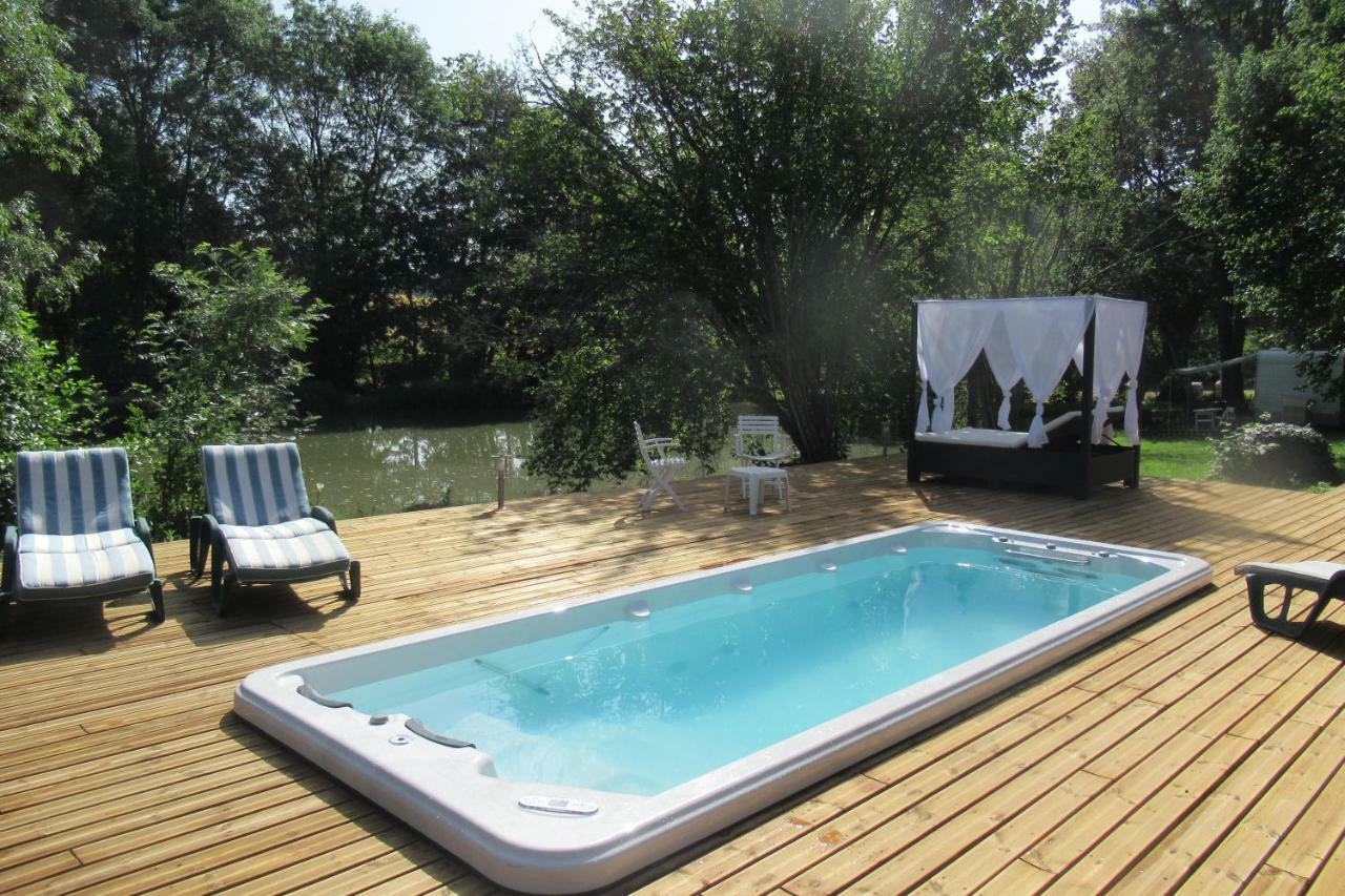 Le Moulin Calme Bed & Breakfast Luceau Exterior foto